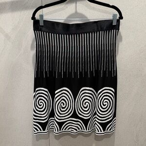 CHARLIE B Black and White Graphic Midi Skirt